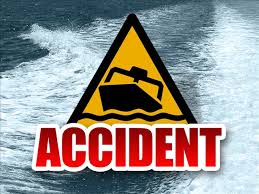 boat crash_62808