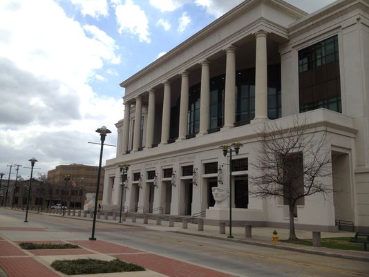 635666208114634978-federal-courthouse-5338_93592