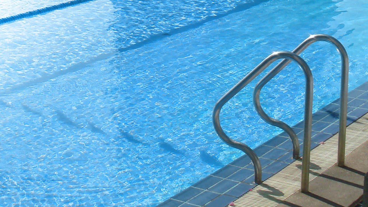 swimming pool generic_198638