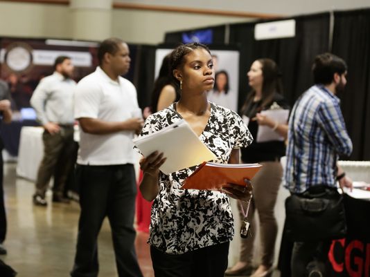 635985027701440304-jobFair-4956_193924