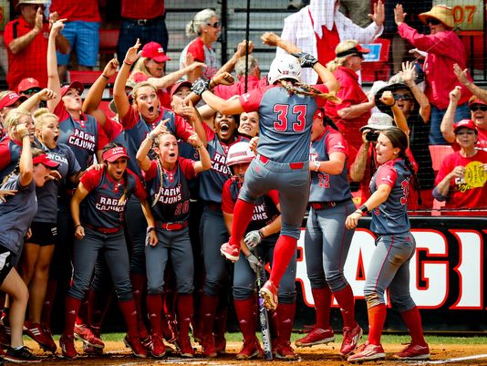 UL Softball_197361