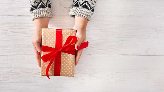 gift2520giving_1511816384334_318693_ver1-0_29479366_ver1-0_640_360_391570