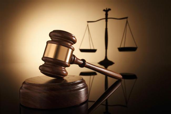 gavel-300dpi-small_116402