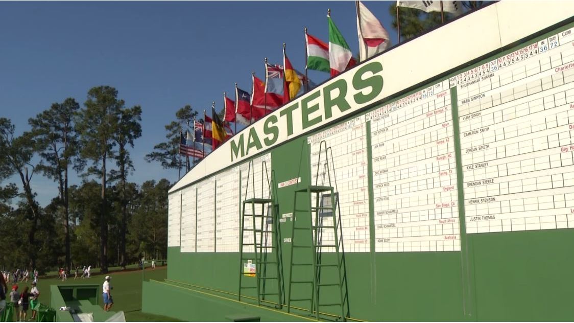 Patrons_enjoy_start_of_Masters_Week_2018_0_20180402194257-846624088