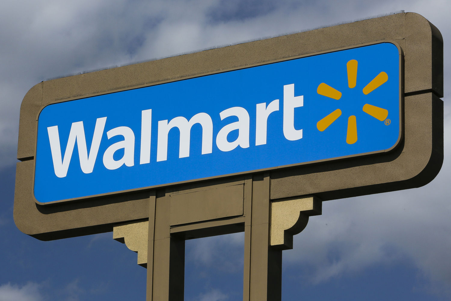 walmart_sign_ap_img_1519862228863.jpg