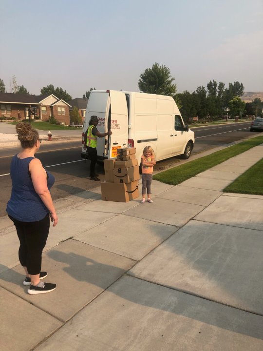amazon pkg_1534268274690.jpeg-118809330.jpg