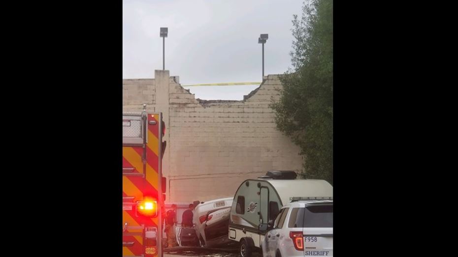 car falls off_1544971200867.JPG.jpg