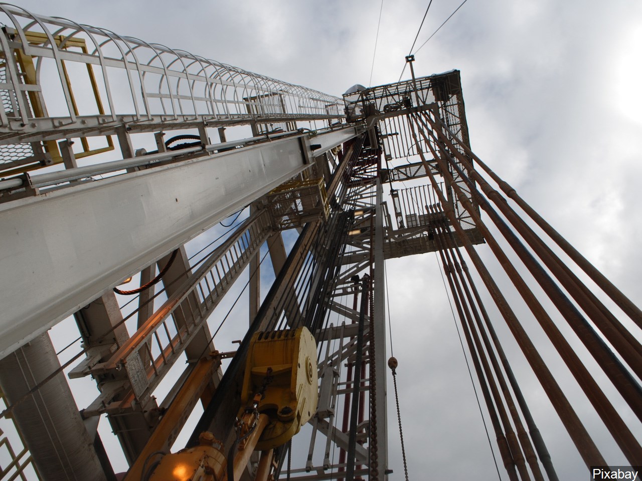 oil and gas_1524773662334.jpg.jpg
