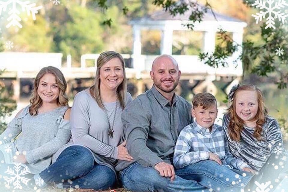 Duplantis family_1552420394210.jpeg.jpg