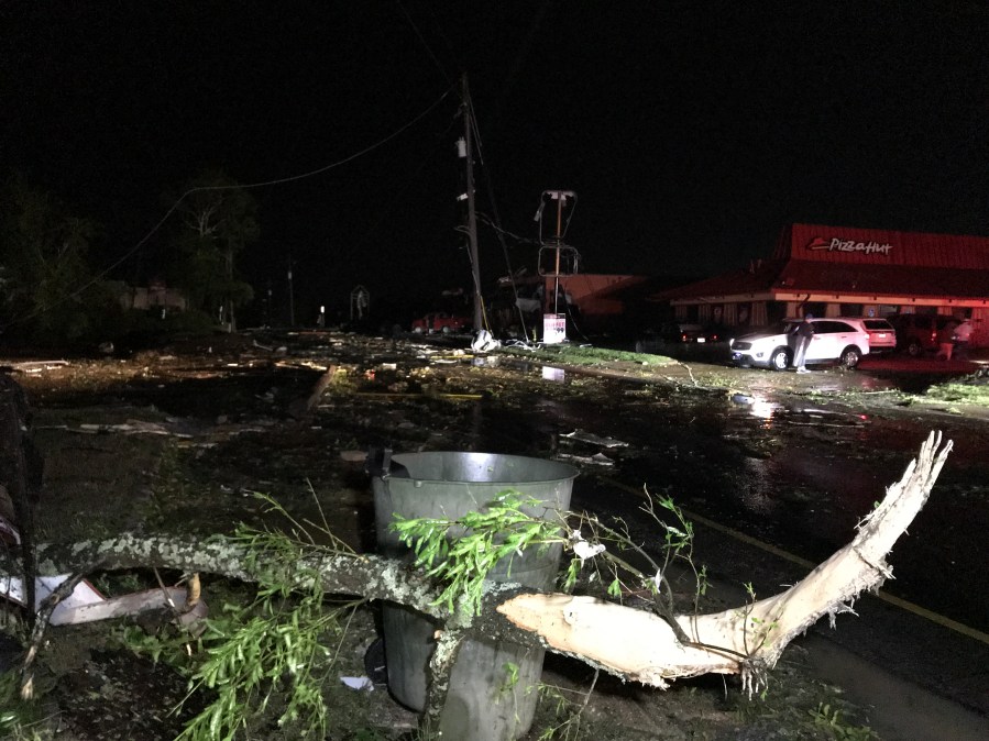 tornado damage_1556192960602.jpeg-60233530.jpg