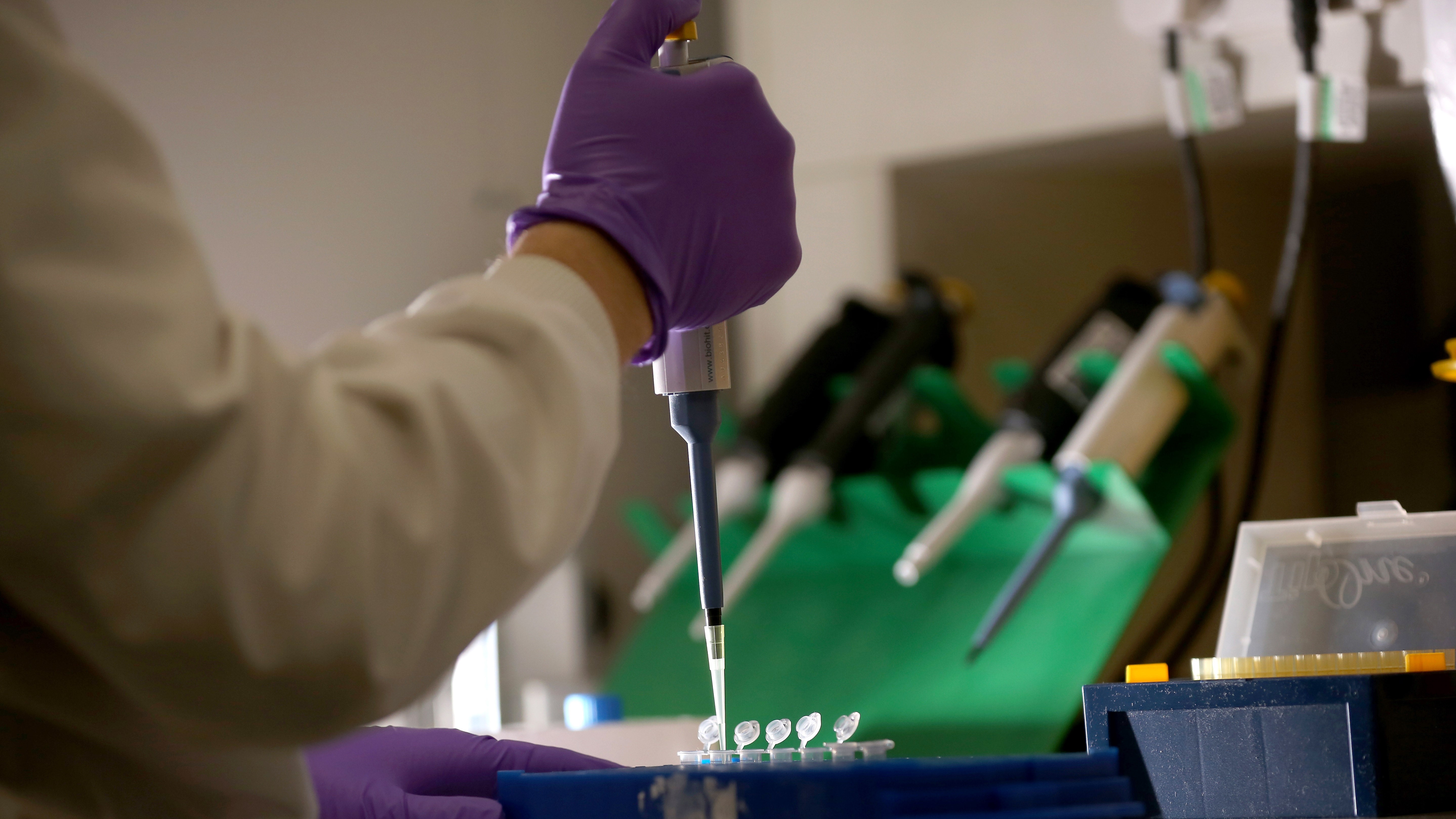 462267392_1558142671041- Getty fertility sperm bank