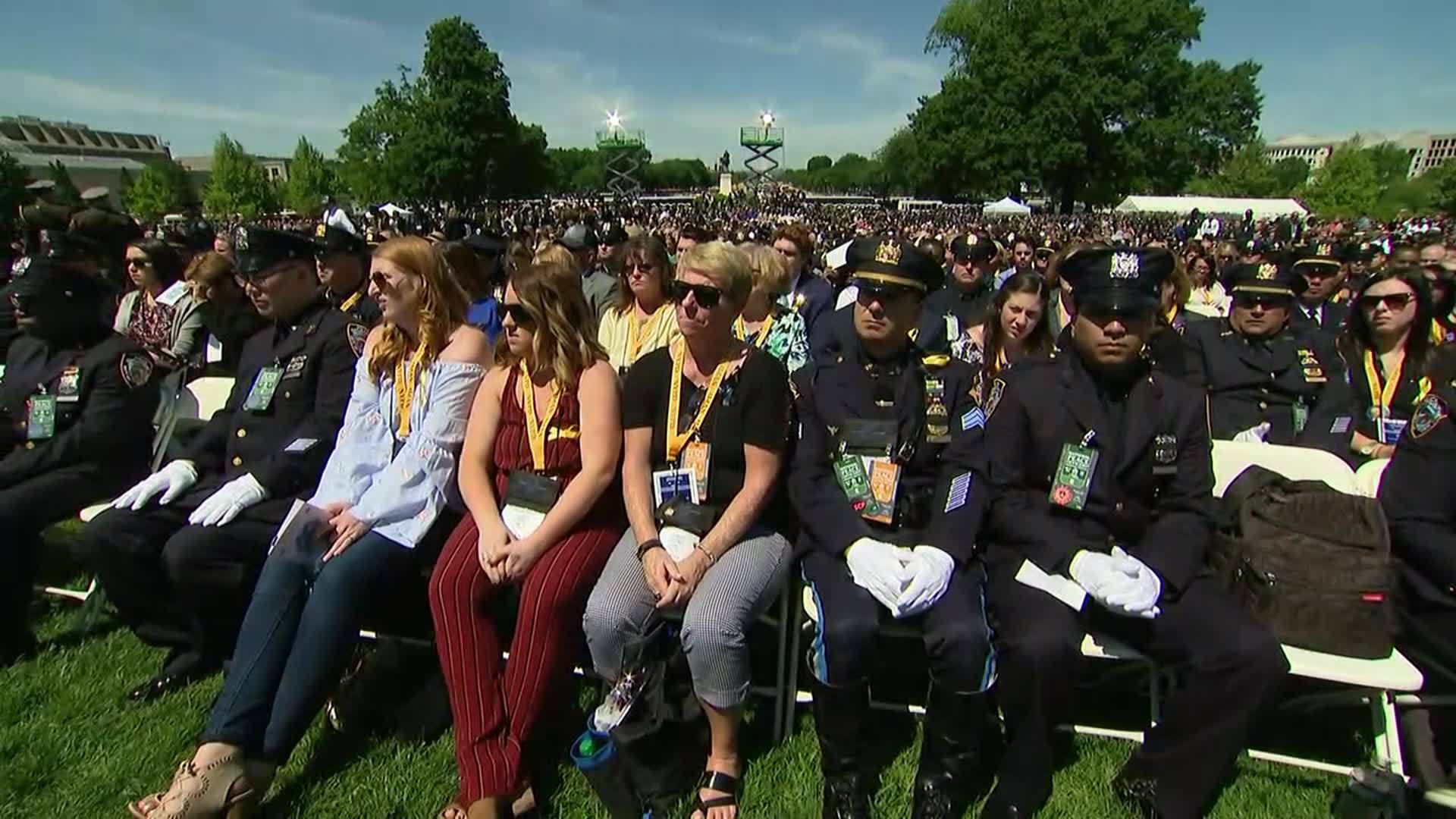 Police officers gather in Washington to pay tribute to the fallen