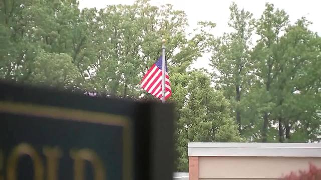 School_drops__God_bless_America__after_p_7_86868908_ver1.0_640_360_1557414220249.jpg