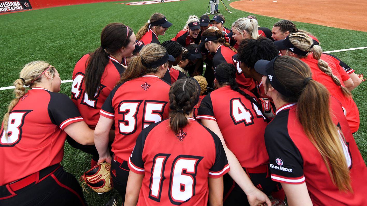 ul softball pic for ulm story_1556942410539.jpg.jpg