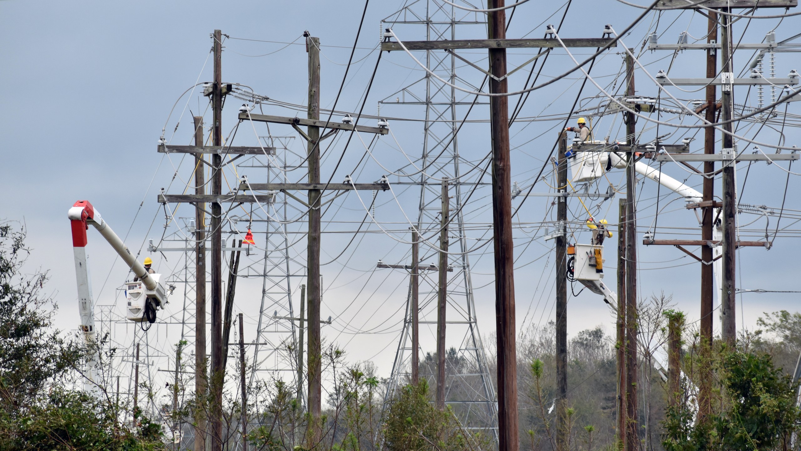 Reserve, La. - Hurricane Ida restoration work (Courtesy of Entergy)