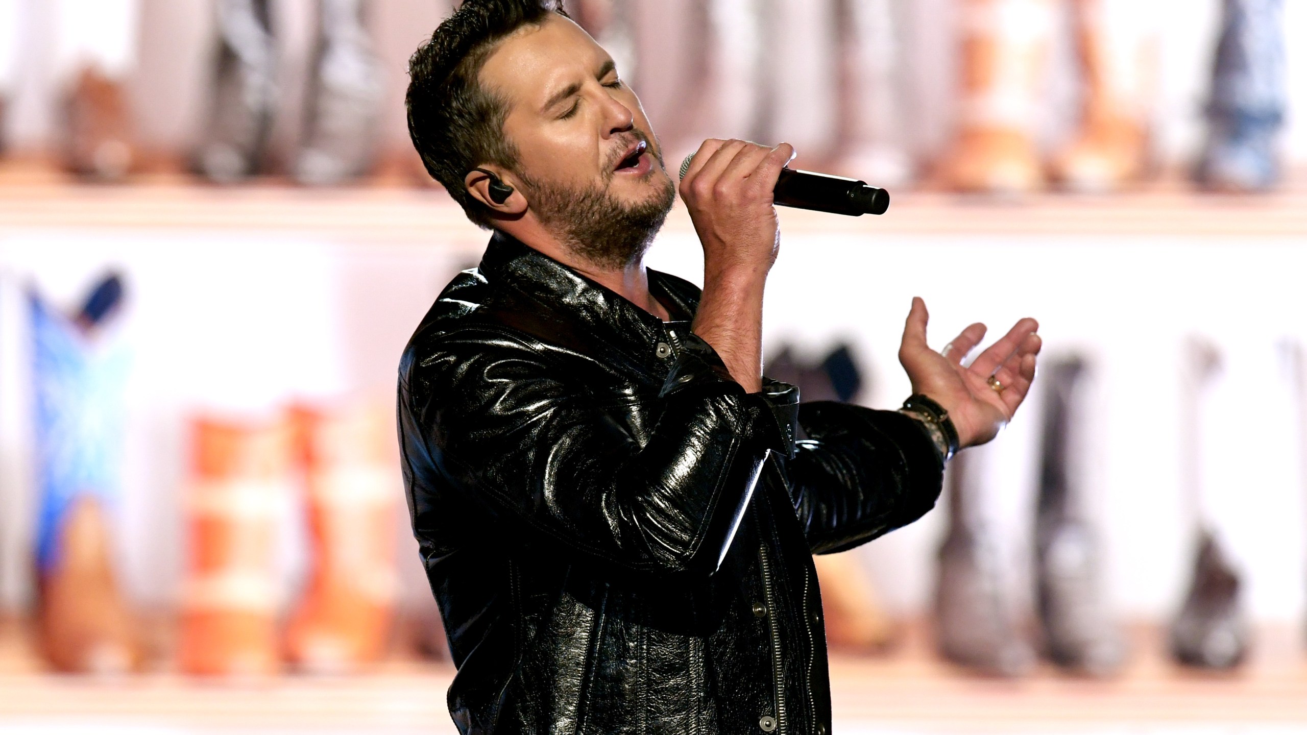 LAS VEGAS, NEVADA - APRIL 07: Luke Bryan performs onstage during the 54th Academy Of Country Music Awards at MGM Grand Garden Arena on April 07, 2019 in Las Vegas, Nevada. (Photo by Kevin Winter/Getty Images)