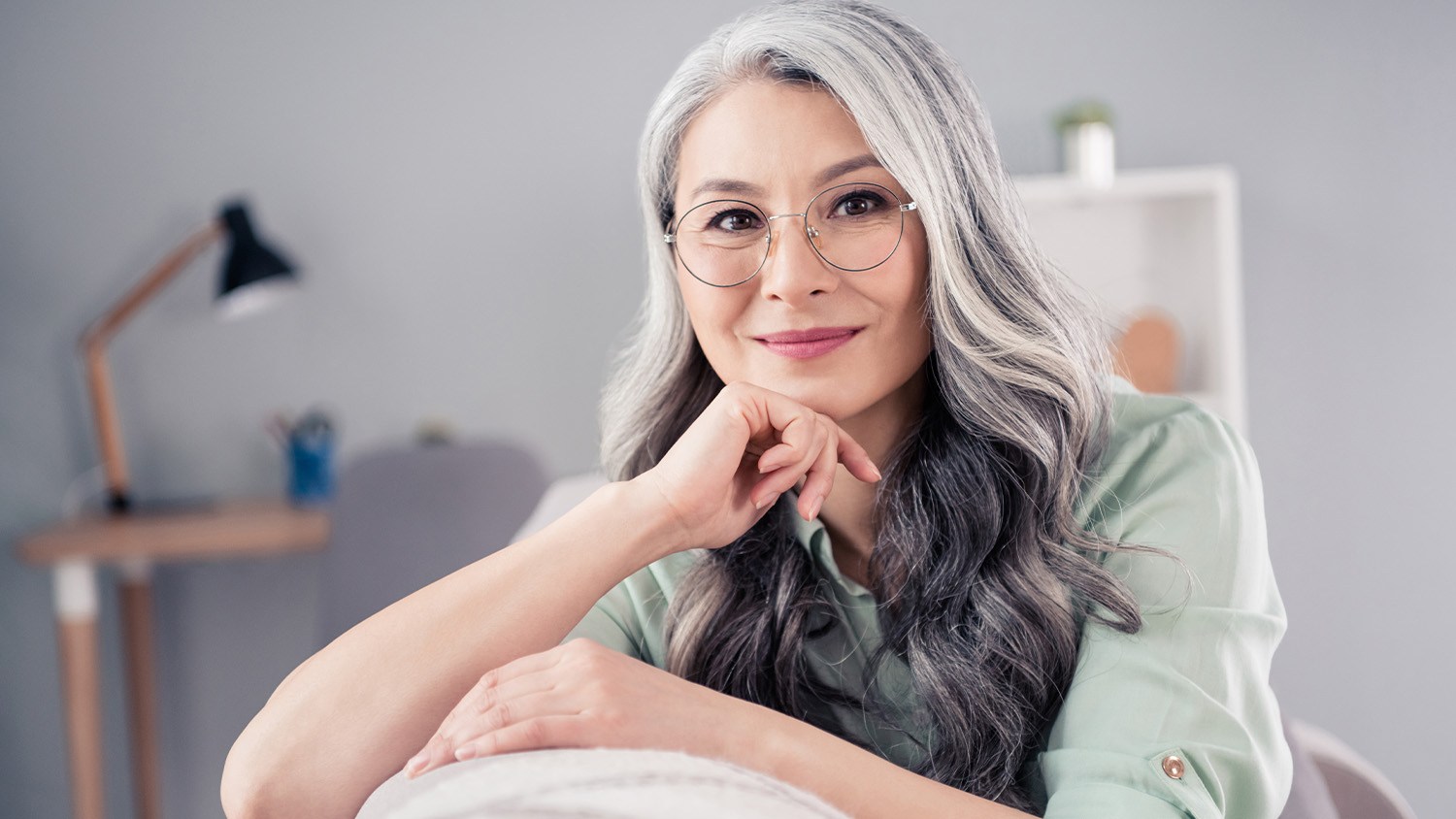 Adobe Stock / What does purple shampoo do for gray hair?